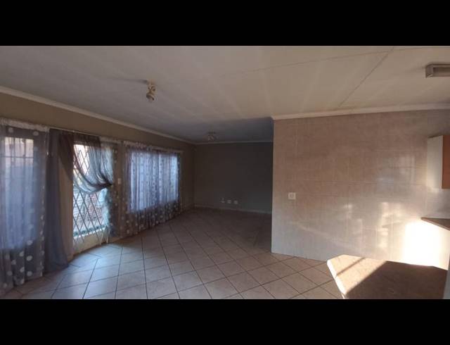 2 BEDROOM PROPERTY TO RENT IN CLAREMONT